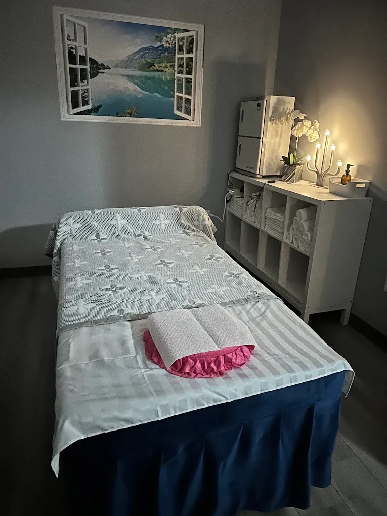 Massage treatment room at Miracle Hands Massage & Spa in Centreville, VA